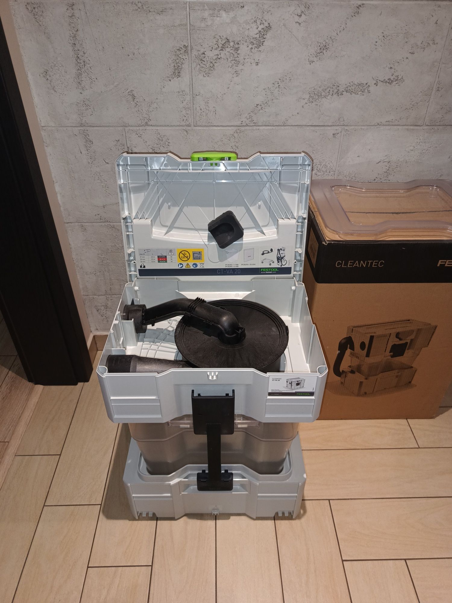 Продавам нов предфилтър Festool CT-VA-20