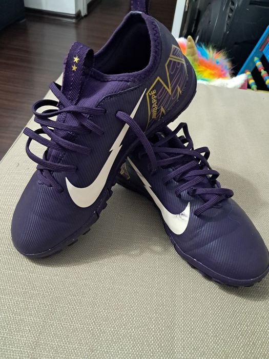 Adidasi nike si ghete de fotbal