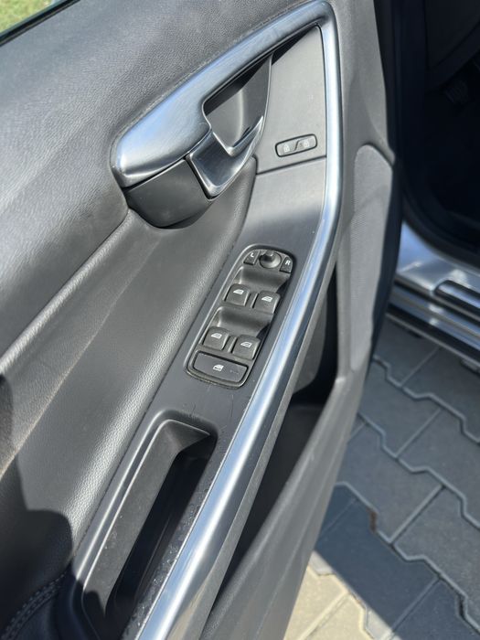 Volvo V60 - 2016 - 2.0 Diesel - 118CP