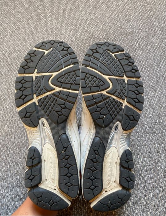 New Balance 2002R marime 45