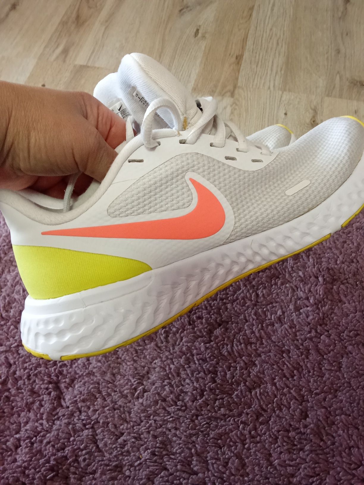 Оригинални маратонки Nike 39 номер
