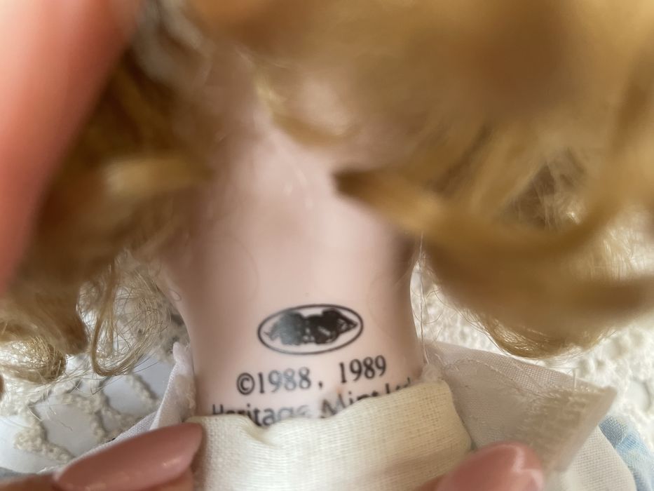 Allison красива нова порцеланова кукла от Америка