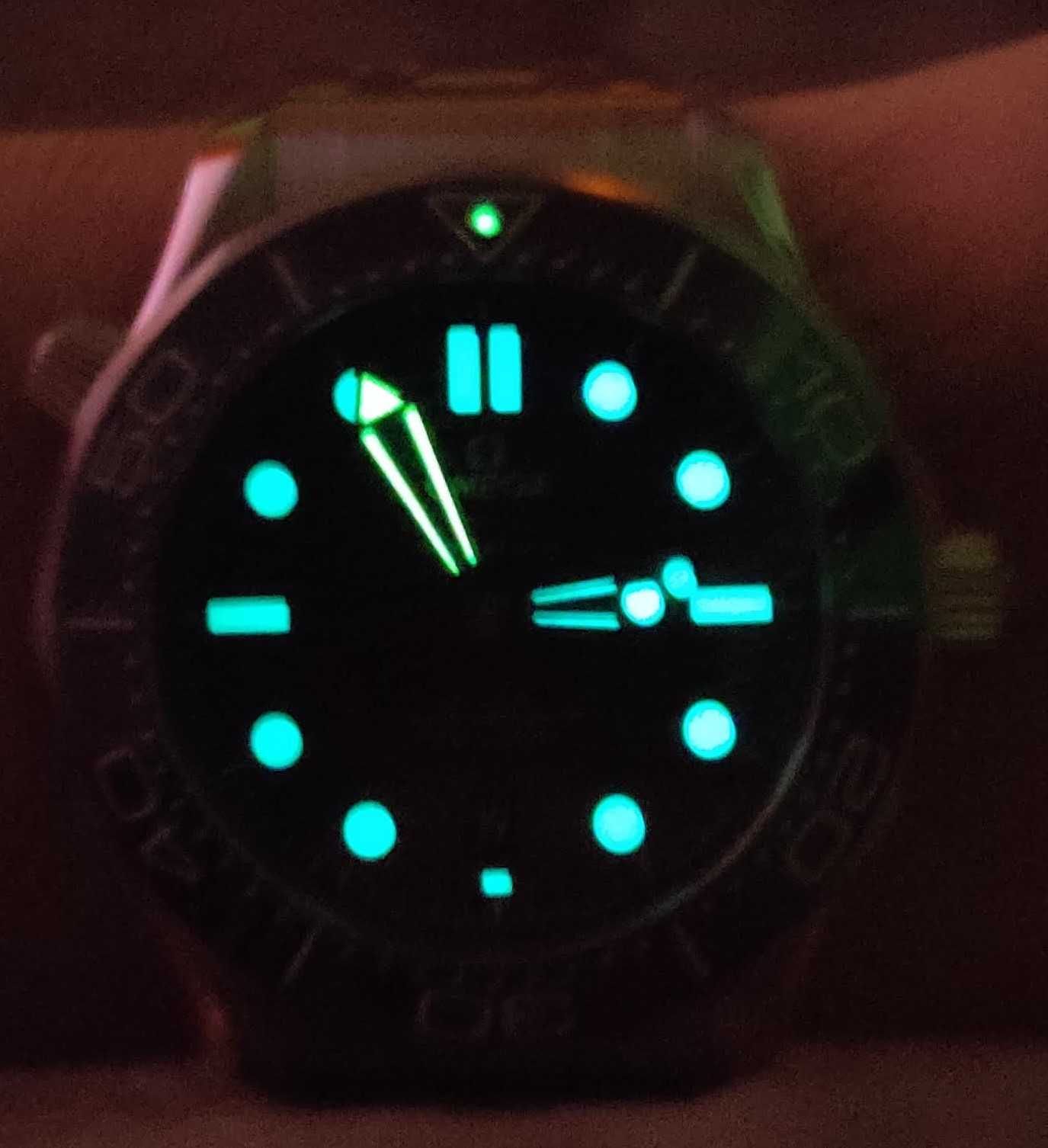 Ceas de lux inspirat de Omega Seamaster 300M