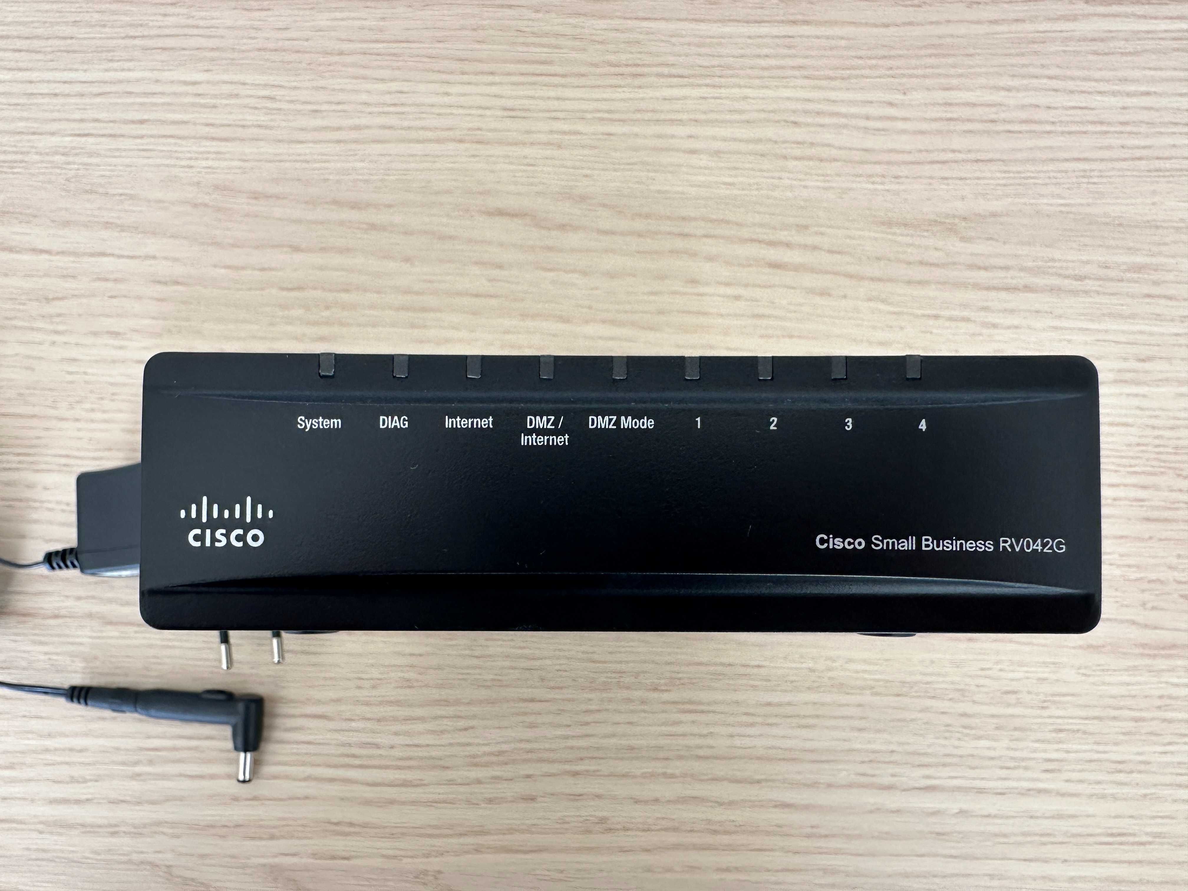 Рутер Cisco RV042G