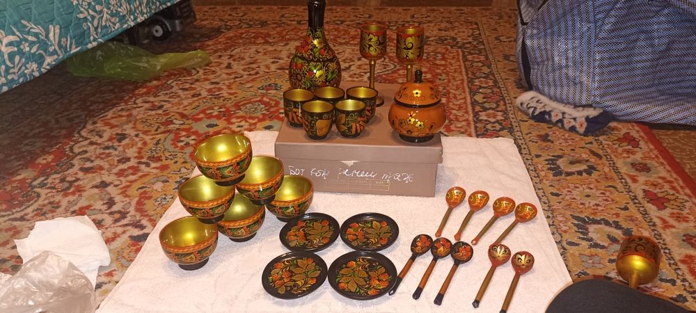 Продаю посуду Хохлома