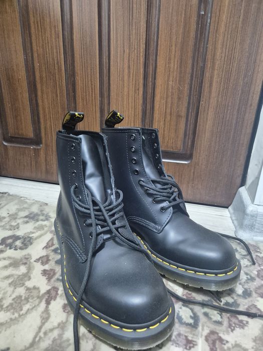 Dr. Martens 1460, Сапоги