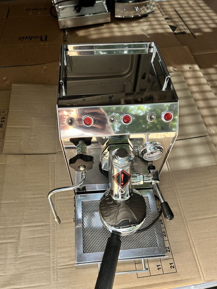 Кафе машина Isomac Tutto La Cafetera