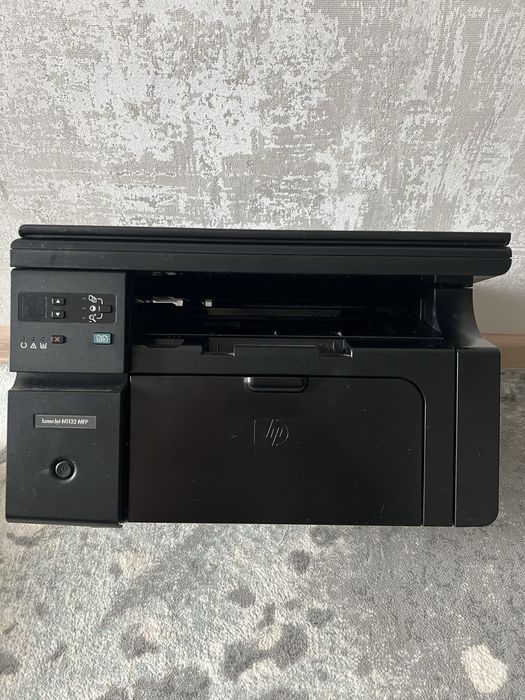 Черно-белый принтер HP Lazer Jet M1132 MFP