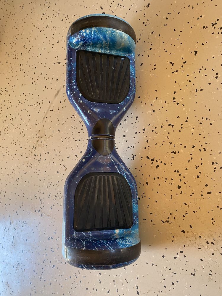 Hoverboard electric cu design Galaxy – stare bună