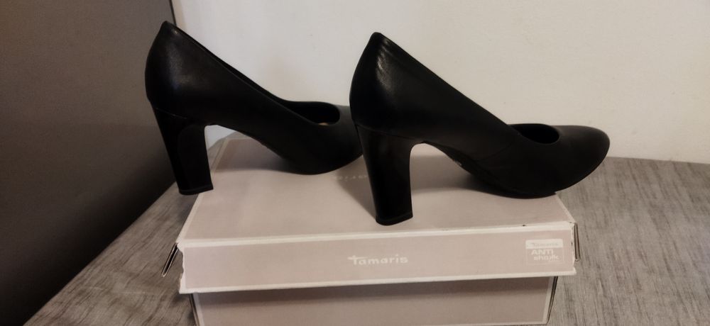 Pantofi noi Tamaris antishock 39