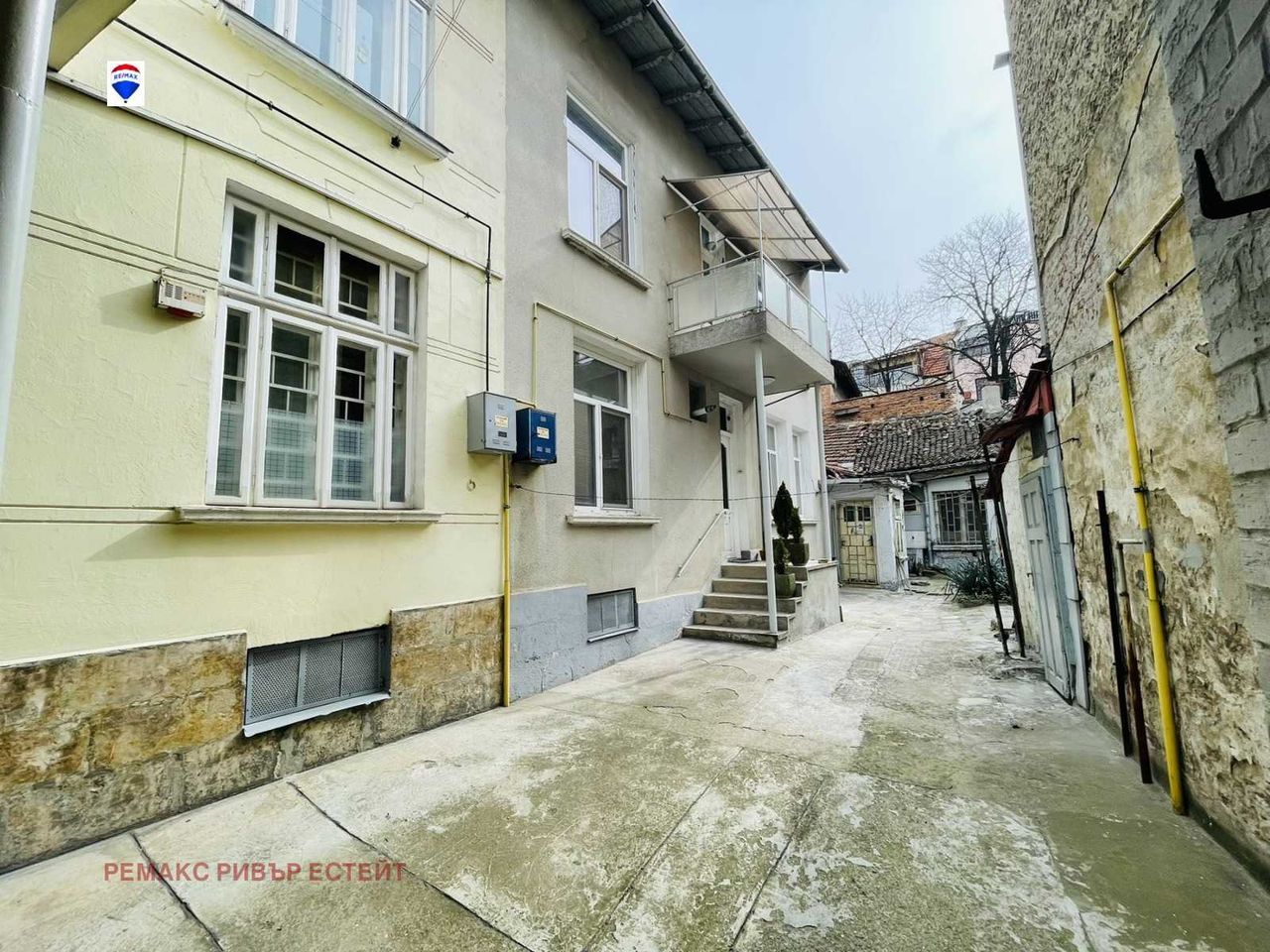 Дава се под наем Къща в Русе, Център - 200 кв.м за 433.5 € - Снимка #8