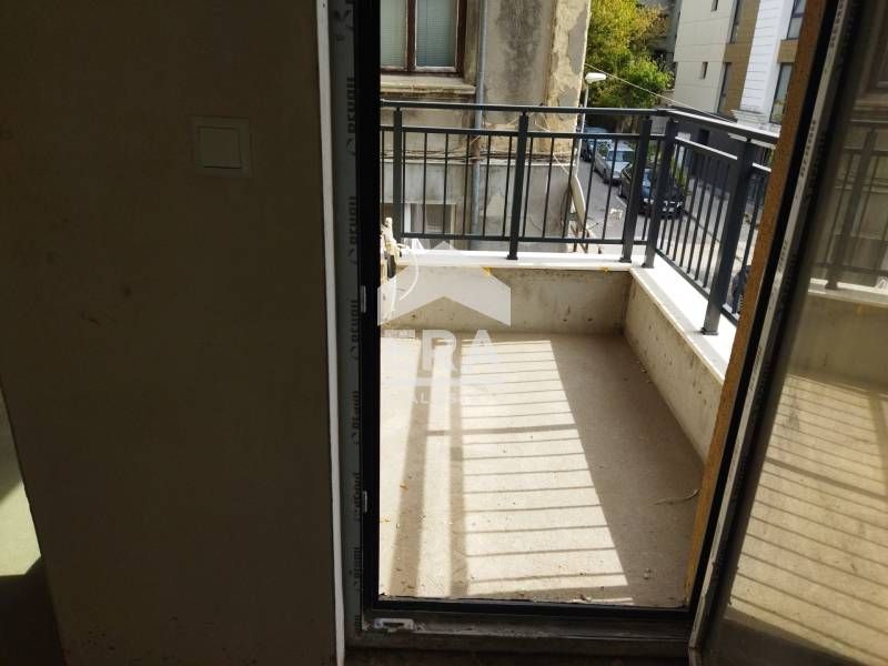 Продава се Тристаен апартамент в Варна, Център - 108 кв.м за 1991 €/кв.м - Снимка #6