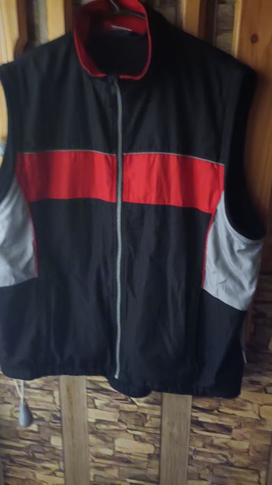 Яке пролет-есен ,става и грейка.