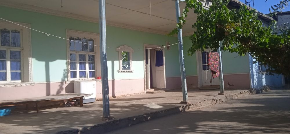 UY XOVLI  yaxshi xolada sotiladai.manzil  CHIG'ANOQ qishlogi