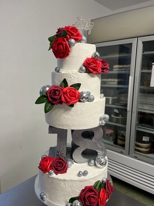 Decor majorat,machetă tort ,botez,aniversare