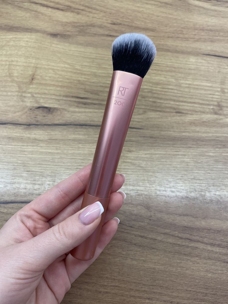 Четка за грим Real Techniques Expert Face Brush