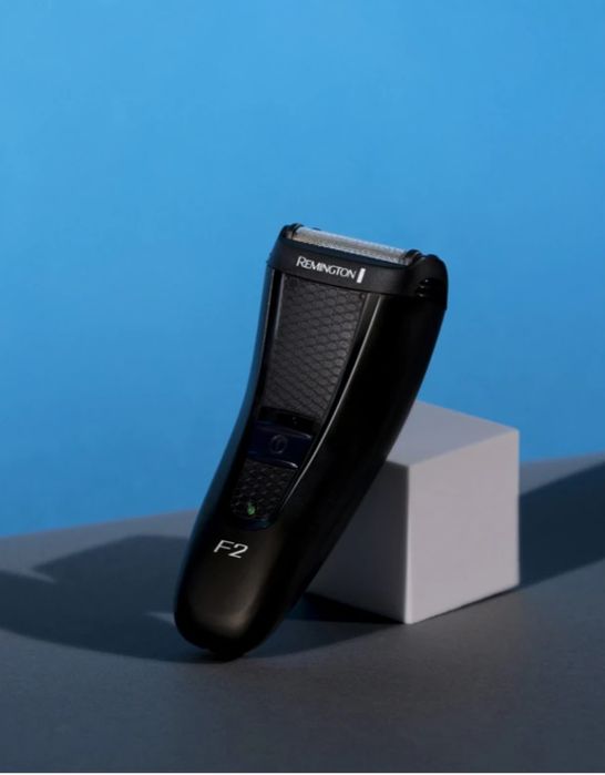 Aparat de bărbierit electric Remington