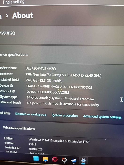 Геймърски Лаптоп Lenovo LOQ15IRX10