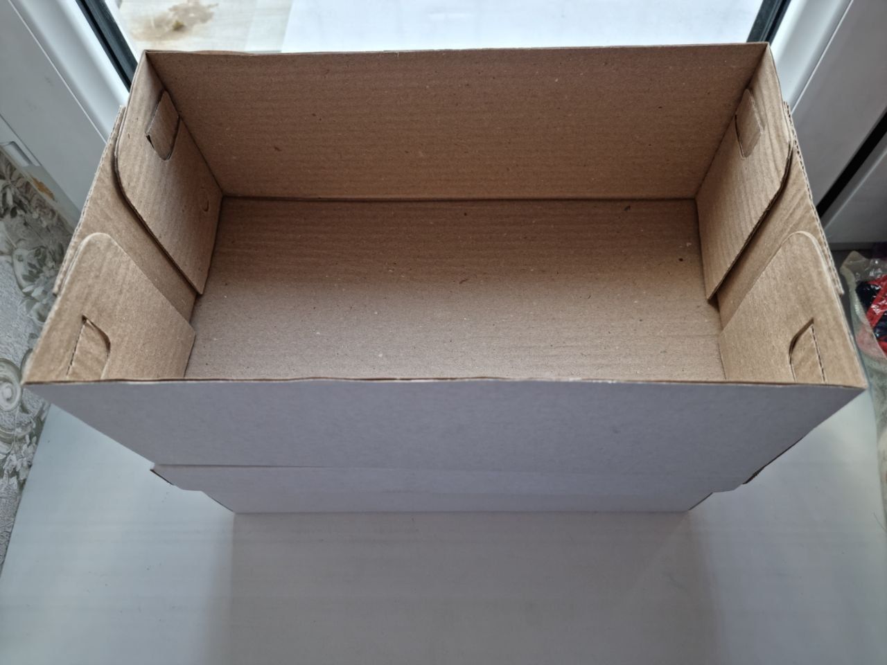 Картонная коробка 33х19х12