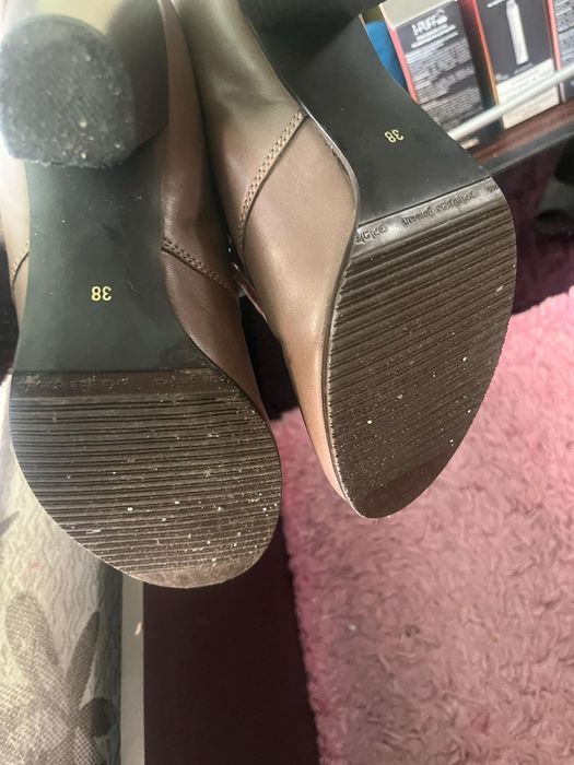 Дрехи обувки аксесоари