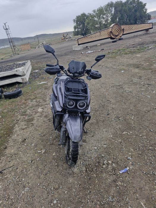 Скутер Tank x 7000