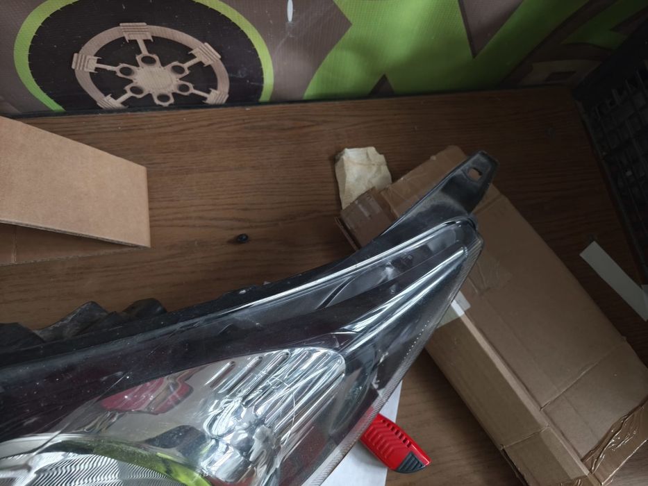 Far stânga Ford Fiesta MK6 Facelift