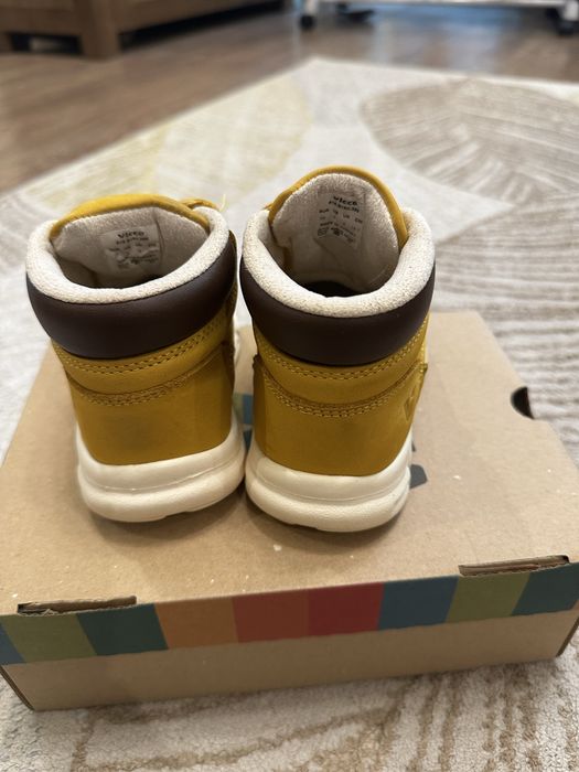 Боти за момче vicco