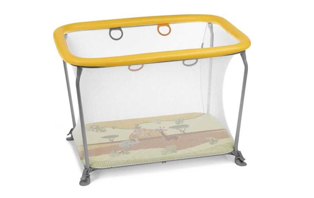 Vând  pătuț pliabil- box de culoare alb-roz