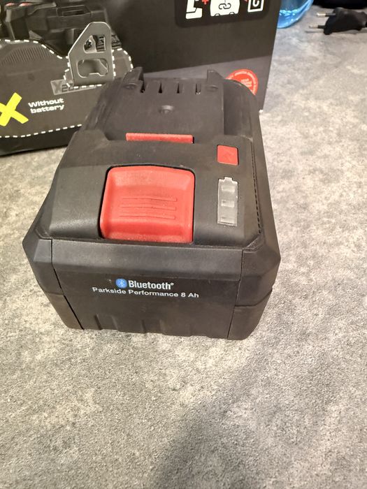 Ударен гайковерт 600 NM + Батерия 8ah Parkside Performance