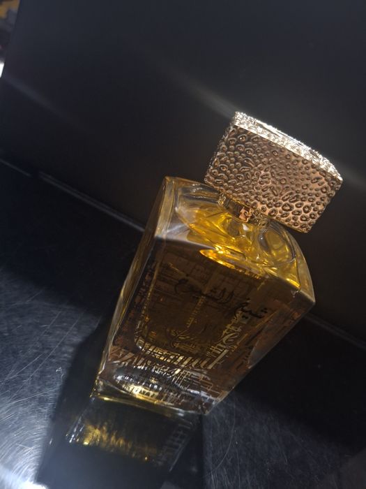 Vând parfum SheIkh al Shuyukh luxe Edition 100ml