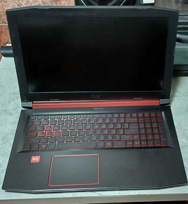laptop ACER Nitro 5 intrat in protectie ( Defect)