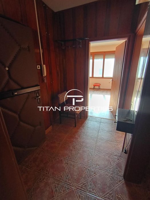 Тристаен апартамент с АКТ 16 в Центъра на гр. Бургас