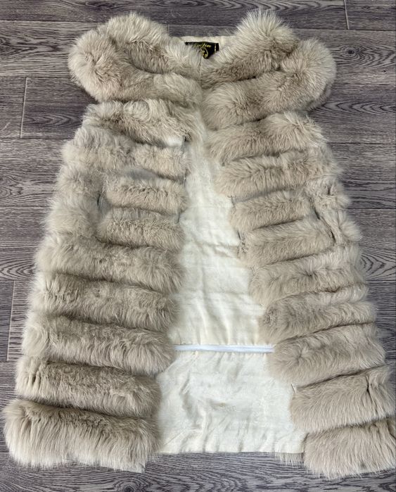 Желетка меховая , кролик