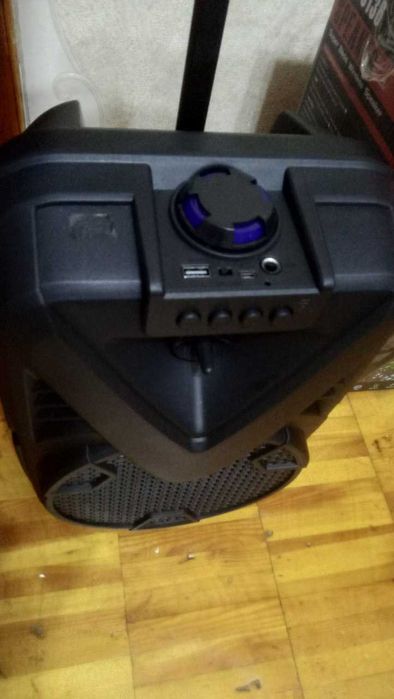 Продаю переносную акустическую колонку