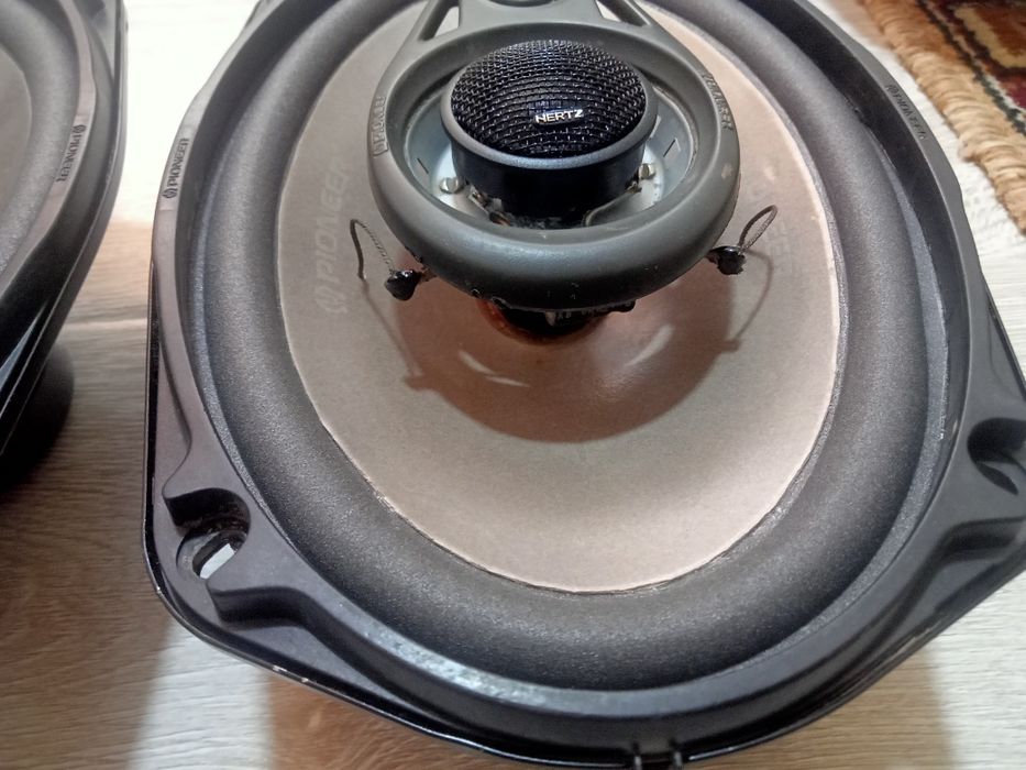 Продам original Pioneer в хорошем состоянии.