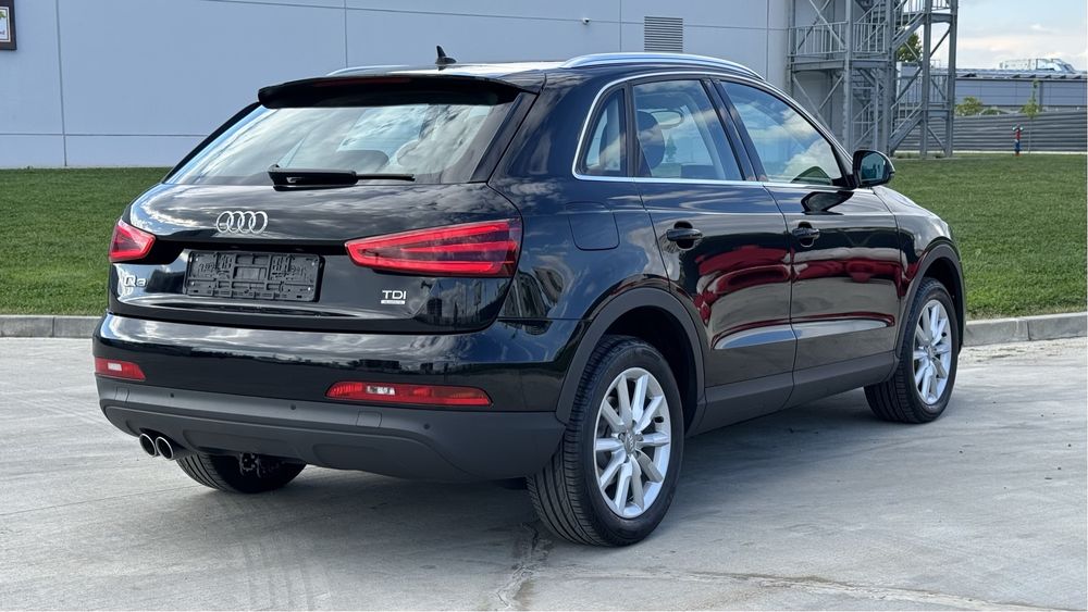 Audi Q3 quattro 177Cp/Automata/Bi-Xenon/Carlig/Senzori fata+spate/ etc