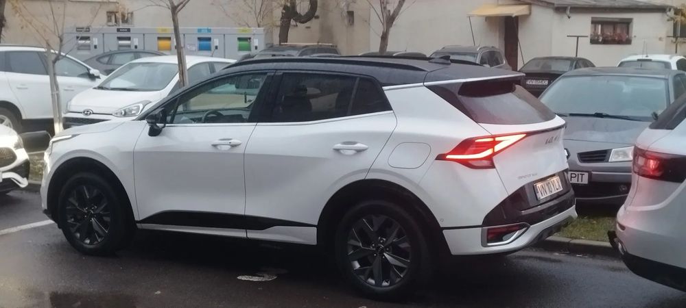 Kia Sportage Kia Sportage 1.6 HEV 230 CP • GT Line Premium • Panoramic • LED Matrix