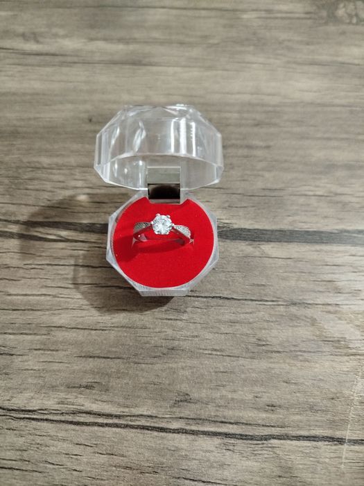 KUMUSH UZUK (proba: 925) СЕРЕБРЯНОЕ КОЛЬЦО (проба: 925)