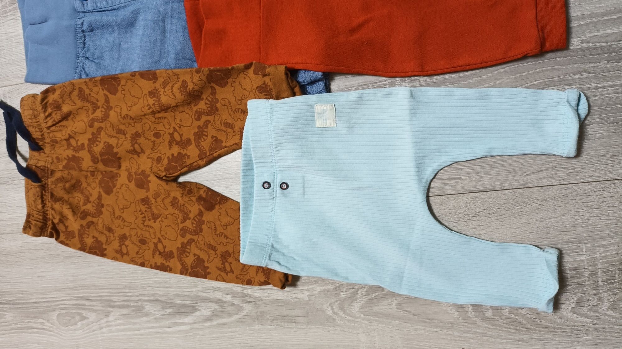 Lot pantaloni bebe