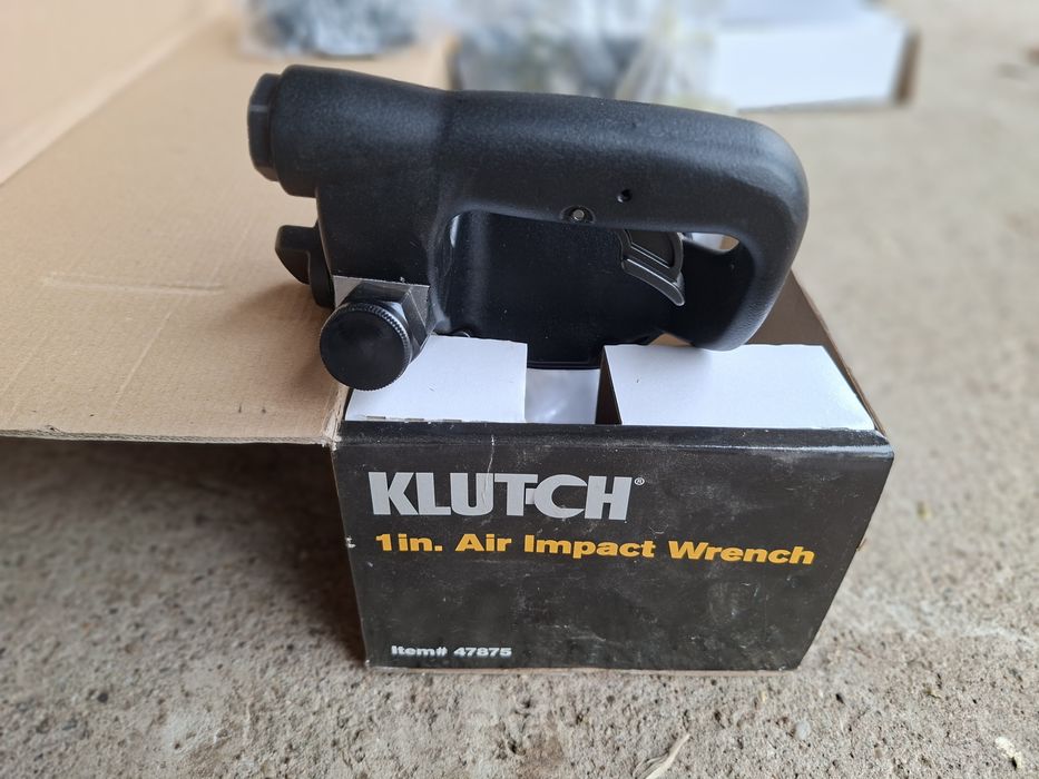 Cheie pneumatica KLUTCH 1 inch – NOUA, cu ax lung (8 inch)