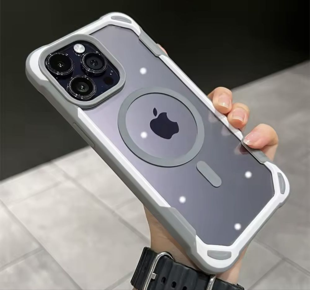 Кейс iphone 15 pro