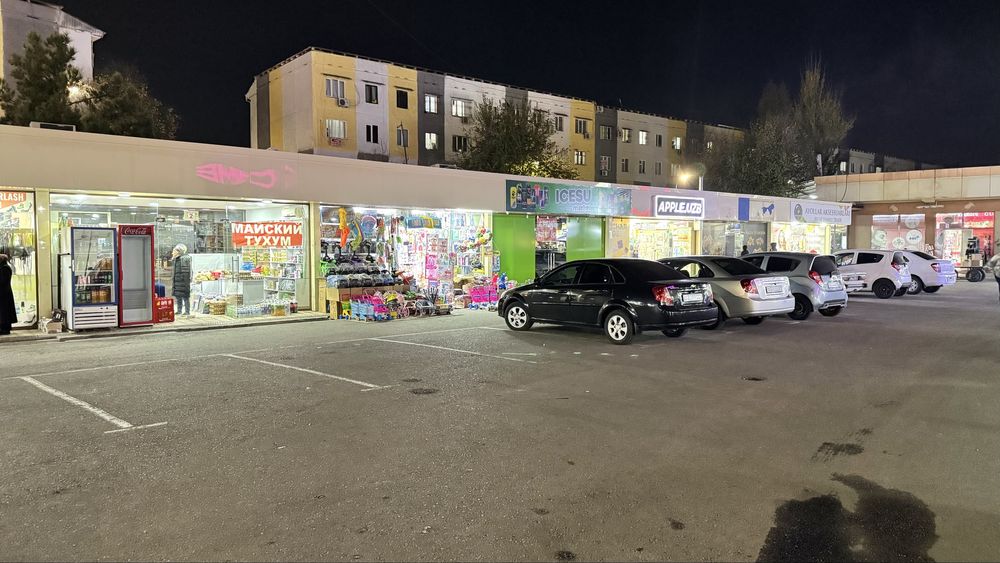 Tansiqboyev bozori oldida magazin 30 kv birinchi liniyada joylashgan
