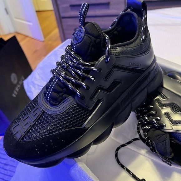 Versace chain reaction