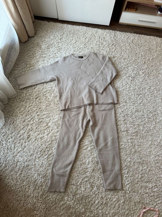 Топъл спортен дамски комплект с лурексова нишка – размер L