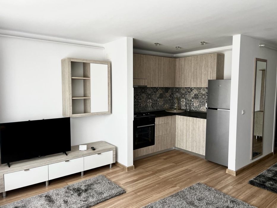 Vand garsoniera in Ploiesti complet mobilata si utilata!