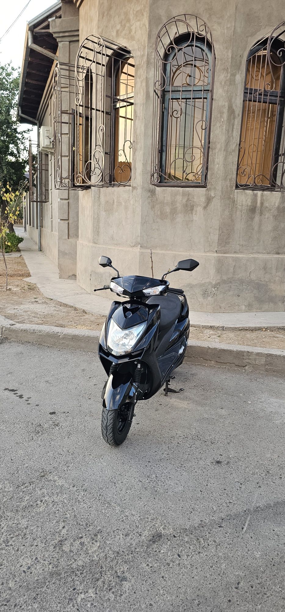 Skuter Moto Life sotiladi xolati ideal