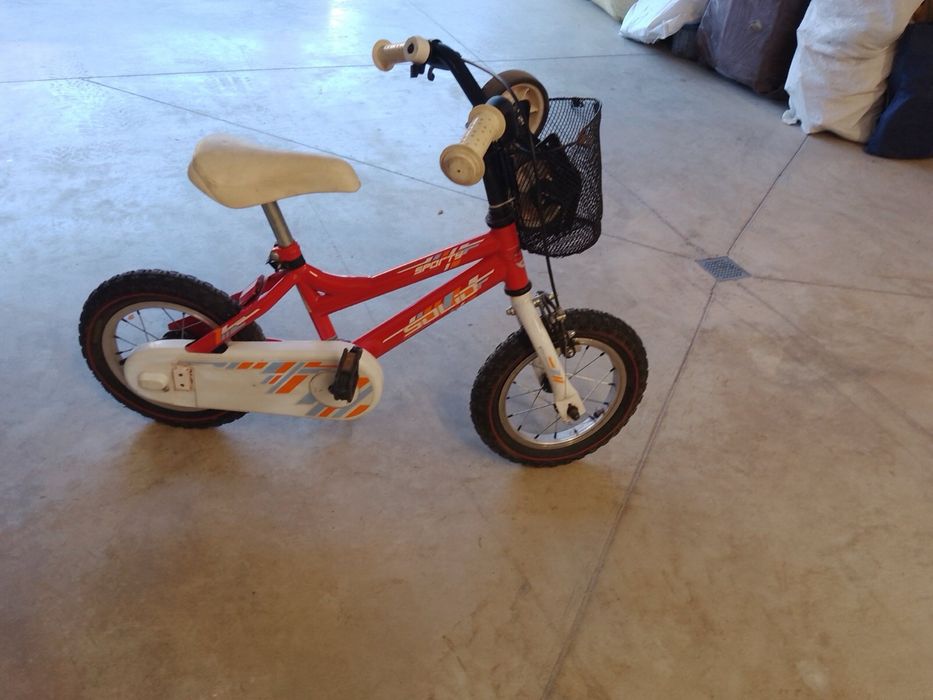 Детско солело с помощни колела