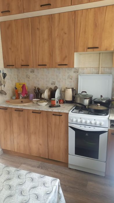 Продам 3х комнатную район колхозного рынка