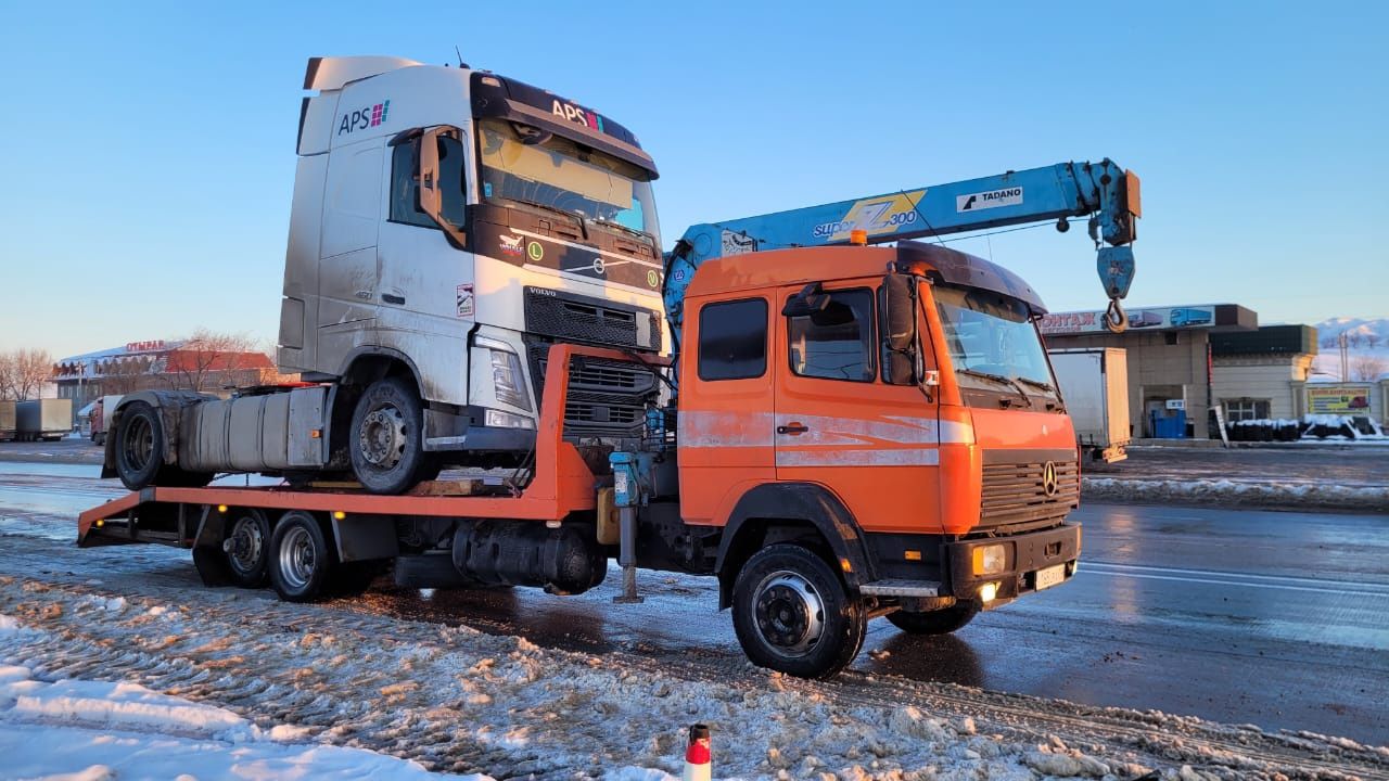 Услуги эвакуатора и манипулятора дешево