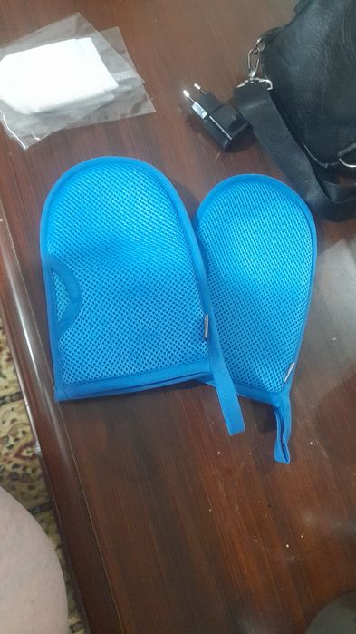 Двухстароннаяя варежка-спонж, спонж для пилинга, спонж для чистка зубо